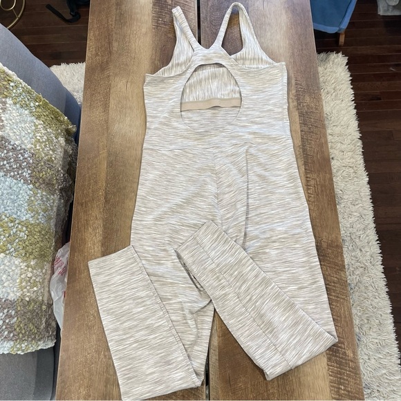 Outdoor Voices•Freeform Unitard Onsie Bodysuit•Grey•Size Large - Picture 3 of 7